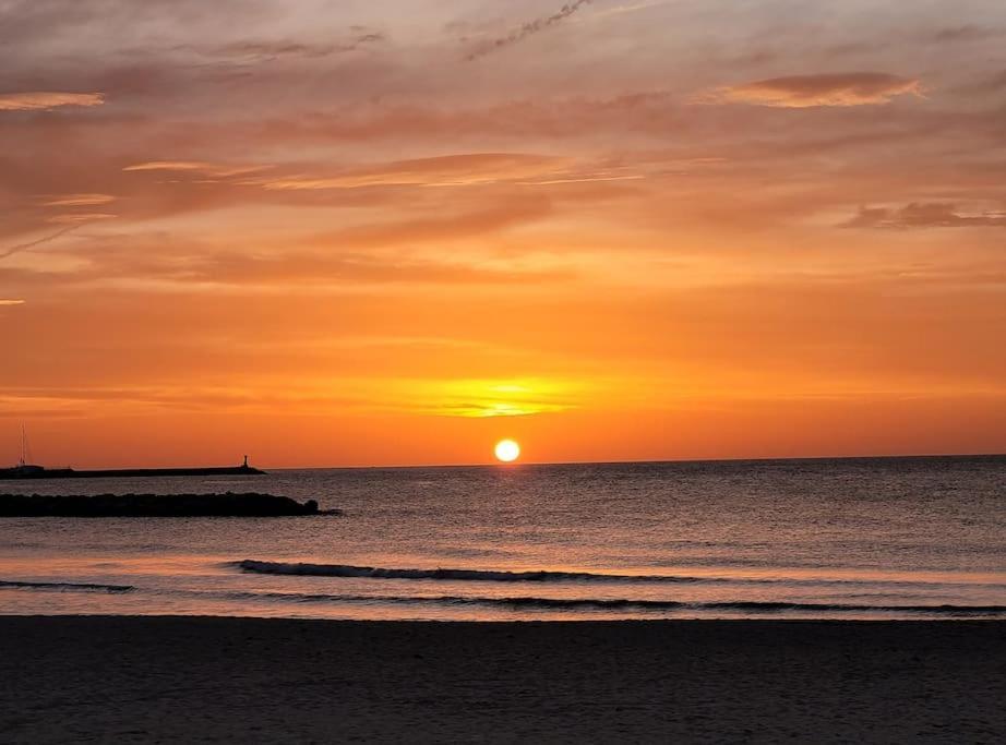 Апартаменти Cambrils Dulces Suenos Екстер'єр фото